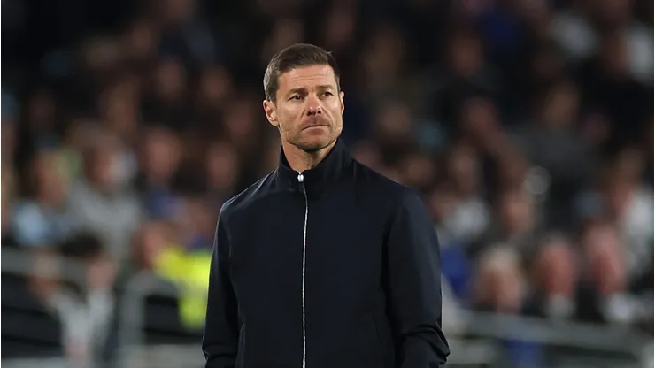 Xabi Alonso no amistoso pelo Chelsea. Photo by Cameron Spencer/Getty Images