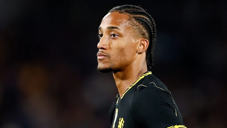 Joao Pedro, do Chelsea, observa a partida da Sydney Super Cup entre Chelsea FC e Tottenham. (Photo by Brendon Thorne/Getty Images)
