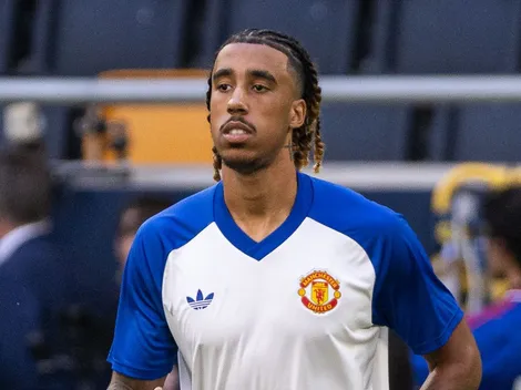 Leny Yoro quer recuperar espaço no Manchester United
