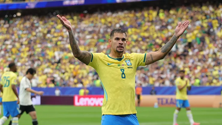 Bruno Guimarães durante a Copa do Mundo. Photo by Alex Slitz/Getty Images