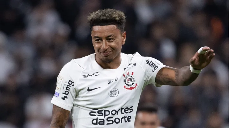 Entrada de Lingard prejudicou o Corinthians.
