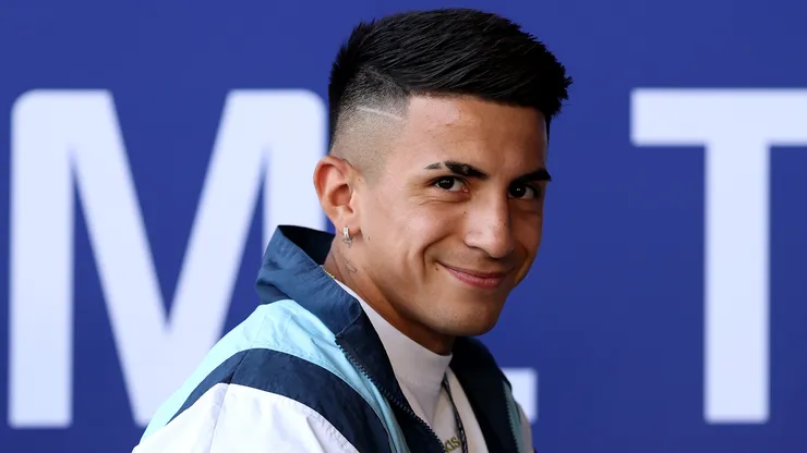 Thiago Almada, camisa 16 da Argentina, chega ao estádio antes da final da Copa do Mundo da FIFA de 2026 entre Espanha e Argentina, no New York New Jersey Stadium, em 19 de julho de 2026, em East Rutherford, Nova Jersey. (Foto de Florencia Tan Jun/Getty Images)