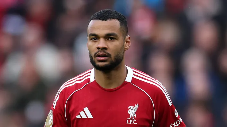 Gakpo continuará no Liverpool.