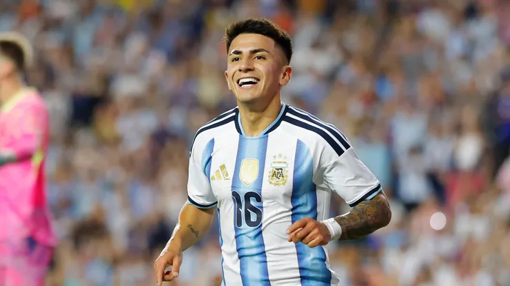 Thiago Almada na Copa do Mundo. (Foto: Todd Kirkland/Getty Images)