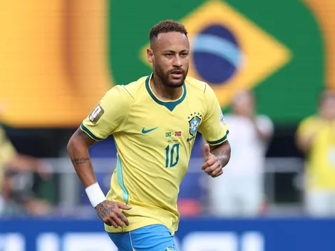 Neymar mantém futuro indefinido e foca no momento do Santos