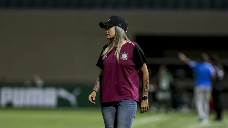 Emily Lima criticou a arbitragem.