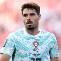 Manchester City abre conversas por Pedro Neto, do Chelsea