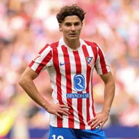 Deco lidera ofensiva do Barcelona por Julián Álvarez
