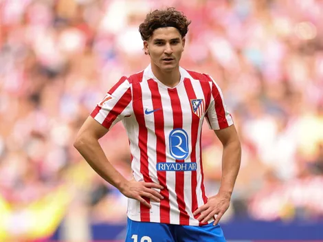 Deco lidera ofensiva do Barcelona por Julián Álvarez