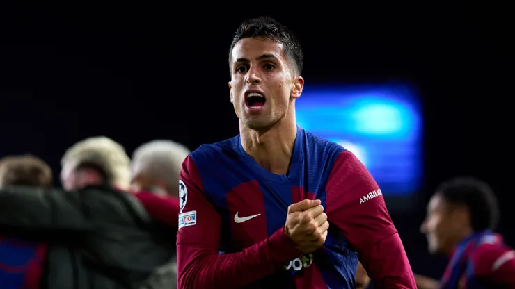 Cancelo na 1ª passagem pelo Barcelona. Photo by Alex Caparros/Getty Images