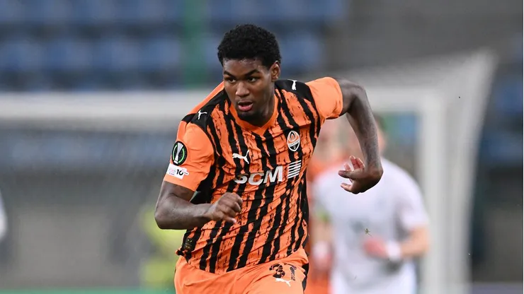 Lucas Ferreira seguirá no Shakhtar Donetsk.