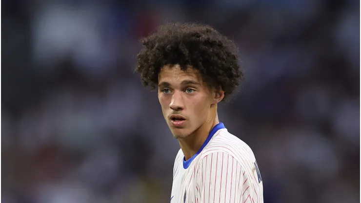 Akliouche em partida pelas Olimpíadas de 2024. Photo by Alex Livesey/Getty Images