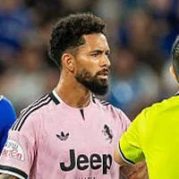Douglas Luiz rejeita Everton e quer ficar na Juventus