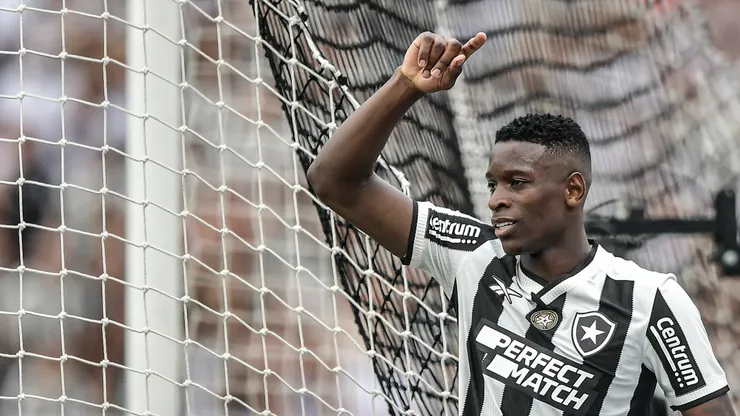 Luiz Henrique jogador do Botafogo durante partida contra o São Paulo no estádio Engenhão pelo campeonato Brasileiro A 2024. Foto: Thiago Ribeiro/AGIF