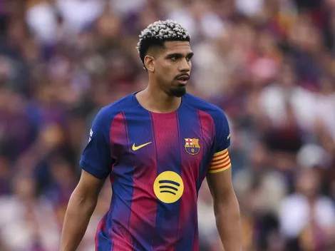 Liverpool pagará 100% dos salários de Ronald Araújo