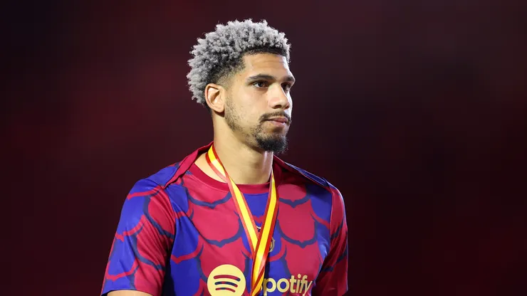 Araújo reforça o Liverpool na atual janela. Photo by Yasser Bakhsh/Getty Images