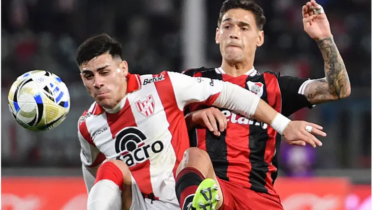 Alex Luna é alvo do Flamengo. Hernan Cortez/Getty Images.