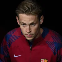 Barcelona enfrenta impasse com Frenkie de Jong