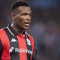 Atalanta mira Juma Bah, do Manchester City