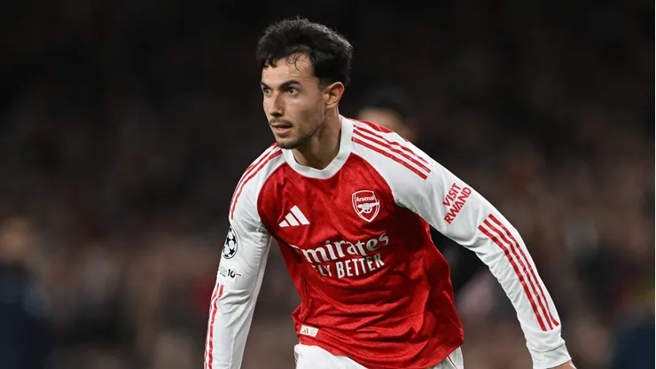 Martín Zubimendi durante a partida de volta das quartas de final da Liga dos Campeões entre Arsenal e Sporting.(Photo by Mike Hewitt/Getty Images)