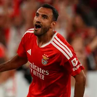 Pavlidis começa temporada em alta e chega aos 10 gols