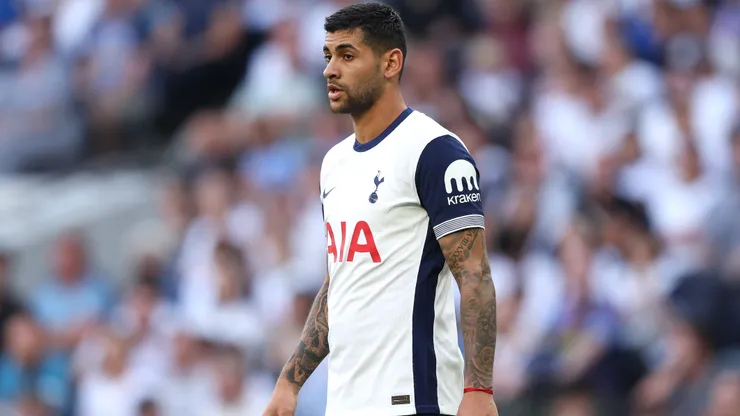 Cristian Romero of Tottenham Hotspur in action during the pre-season friendly match between Tottenham Hotspur and Bayern Munich at Tottenham Hotspur Stadium on August 10, 2024 in London, England.