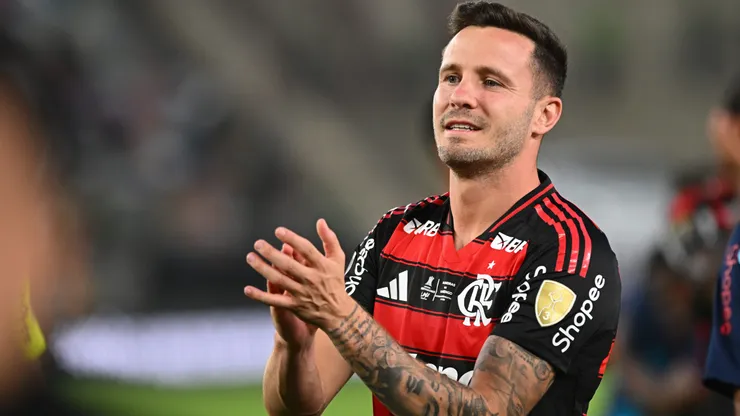 Saul Ñiguez of Flamengo celebrates after winning and becoming champions following the 2025 Copa CONMEBOL Libertadores Final match between Palmeiras and Flamengo at Estadio Monumental on November 29, 2025 in Lima, Peru.