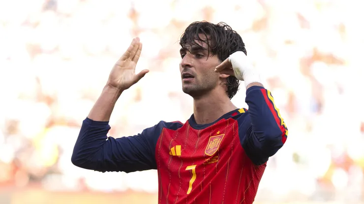 Ferran Torres está a caminho do PSG - Foto: David Ramos/Getty Images.