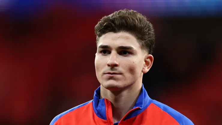 Julian Alvarez of Atletico de Madrid looks on prior to the UEFA Champions League 2024/25 UEFA Champions League 2024/25 Round of 16 second leg match between Atletico de Madrid and Real Madrid C.F. at Estadio Wanda Metropolitano on March 12, 2025 in Madrid, Spain.