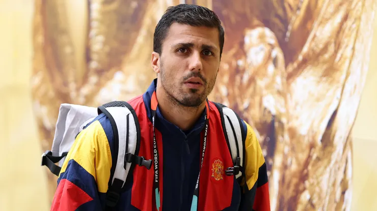 EAST RUTHERFORD, NEW JERSEY - JULY 19: Rodri #16 of Spain arrives at the stadium before the FIFA World Cup 2026 Final match between Spain and Argentina at New York New Jersey Stadium on July 19, 2026 in East Rutherford, New Jersey. (Photo by Florencia Tan Jun/Getty Images)