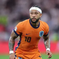 Memphis Depay volta a negociar renovação com Corinthians