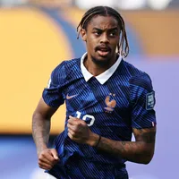 Liverpool avança nas negociações por Bradley Barcola