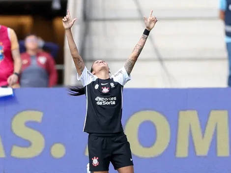 Jaqueline faz história e bate recorde pelo Corinthians