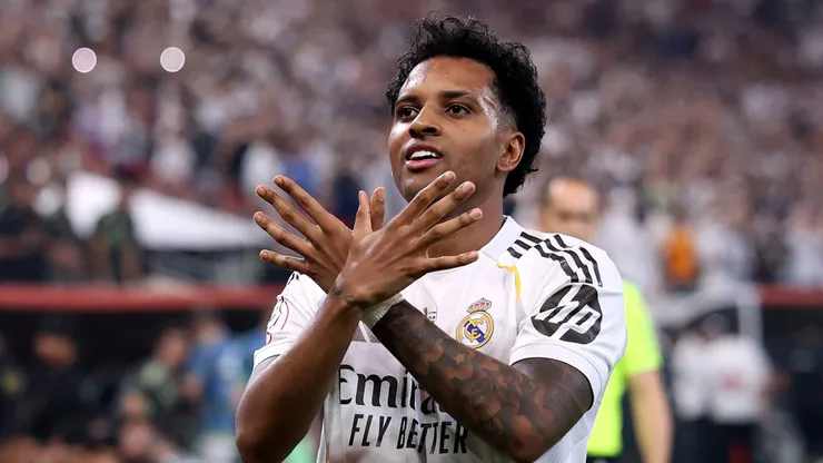 Rodrygo of Real Madrid celebrates scoring his team's second goal during the Spanish Super Cup Semi-Final match between Real Madrid and Atletico Madrid at King Abdullah Sports City Hall Stadium on January 08, 2026 in Jeddah, Saudi Arabia.