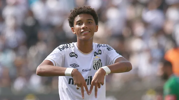 Robinho Jr jogador do Santos comemora seu gol durante partida contra o União de Araras no estádio Pacaembu pelo campeonato Amistoso. Foto: Mauricio De Souza/AGIF