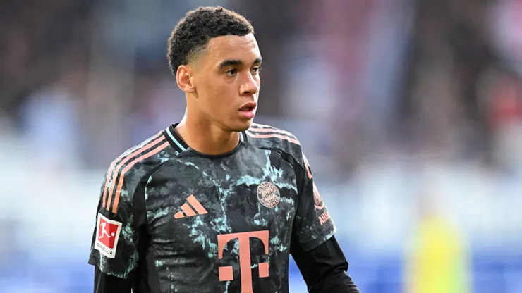 Jamal Musiala of Bayern in action during the Bundesliga match between Holstein Kiel and FC Bayern München at Holstein-Stadion on September 14, 2024 in Kiel, Germany.
