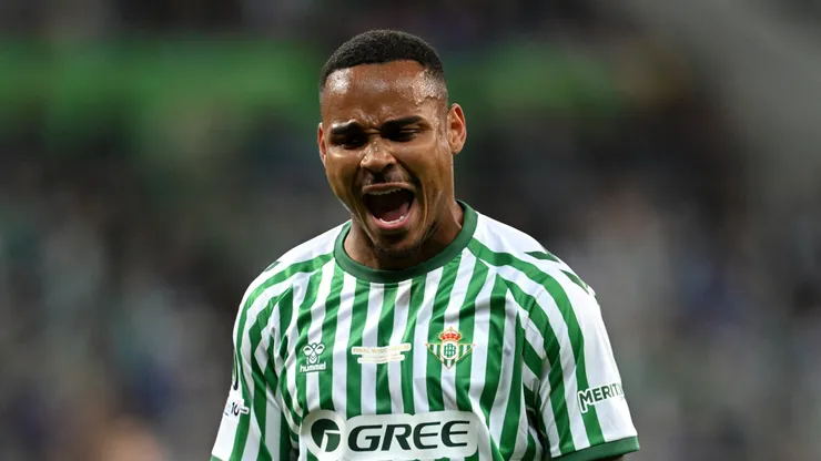 Natan, do Real Betis, reage durante a final da Liga Conferência da UEFA de 2025 entre Real Betis Balompié e Chelsea FC no Estádio Wroclaw, em 28 de maio de 2025, em Wroclaw, Polônia. (Foto de Stuart Franklin/Getty Images)