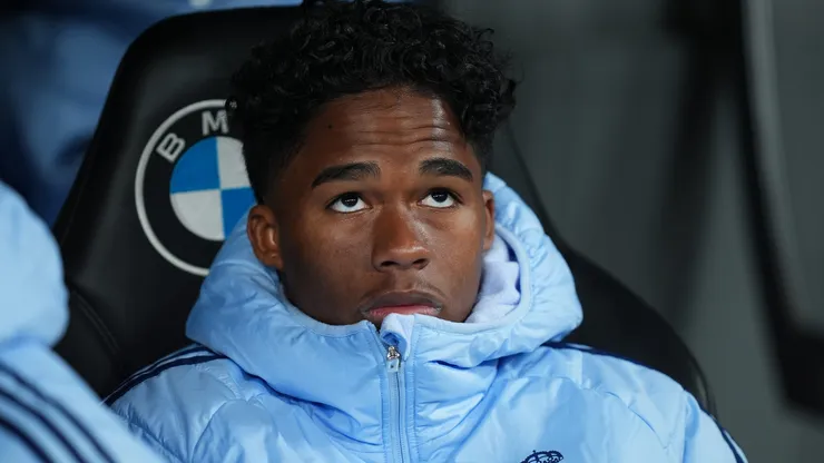 Endrick of Real Madrid looks on prior to the Copa Del Rey match between Real Madrid and Celta de Vigo at Estadio Santiago Bernabeu on January 16, 2025 in Madrid, Spain.