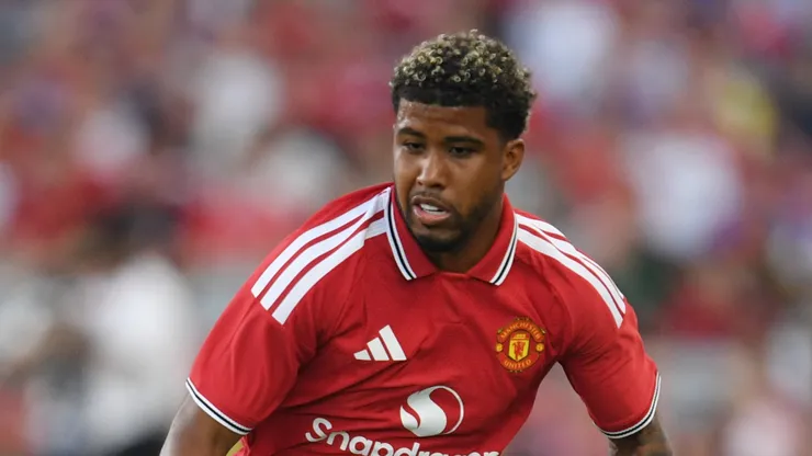 Andrey Santos, do Manchester United, em ação durante o amistoso de pré-temporada entre Leeds United e Manchester United no Croke Park, em 12 de agosto de 2026, em Dublin, Irlanda. (Foto de Charles McQuillan/Getty Images)