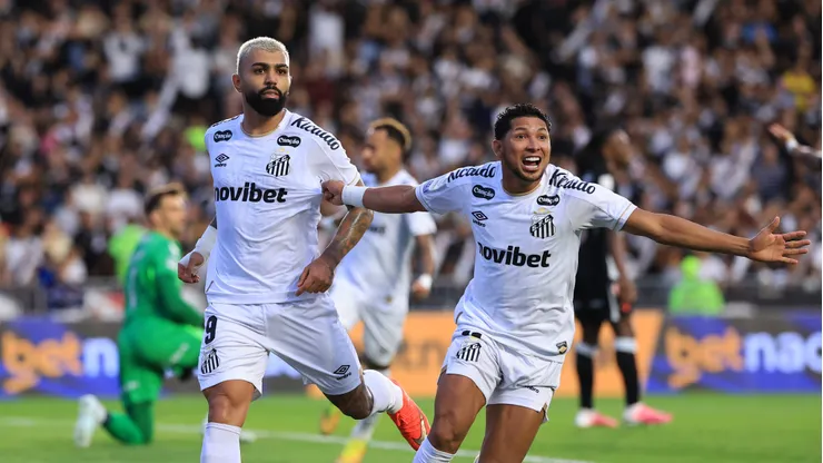 Santos lidera crescimento pós Copa nas redes sociais.