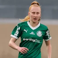Pati Maldaner segue no Palmeiras de olho na Copa Feminina