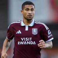João Gomes é expulso e Aston Villa sofre em derrota