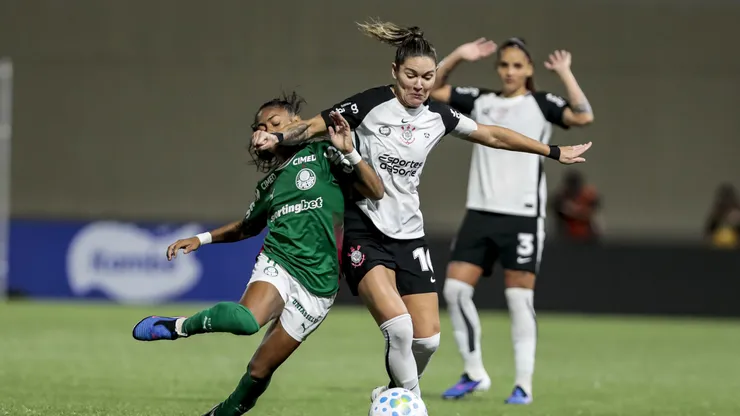 Gabi Zanotti durante partida contra o Palmeiras pelo campeonato Brasileiro Feminino. Foto: Marco Miatelo/AGIF