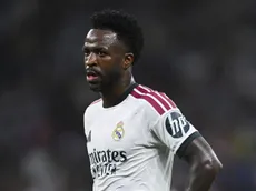Mourinho critica tipo de tratamento com Vinicius Júnior