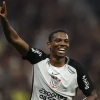 Nottingham Forest se interessa por André, do Corinthians