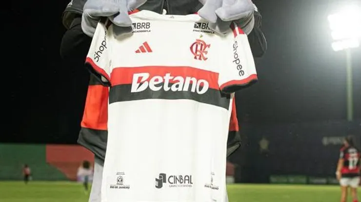 Cinbal patrocinará o time feminino do Mengão - Foto: Site oficial Flamengo.
