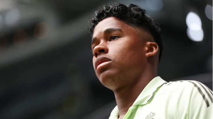 Endrick of Real Madrid looks on prior to the LaLiga EA Sports match between Real Madrid CF and RCD Espanyol de Barcelona at Estadio Santiago Bernabeu on September 20, 2025 in Madrid, Spain.