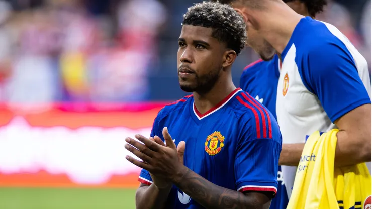 Andrey Santos of Manchester United thanks supporters after the pre-season friendly match between Manchester United and Atletico de Madrid at Strawberry Arena on August 1, 2026 in Solna, Sweden.