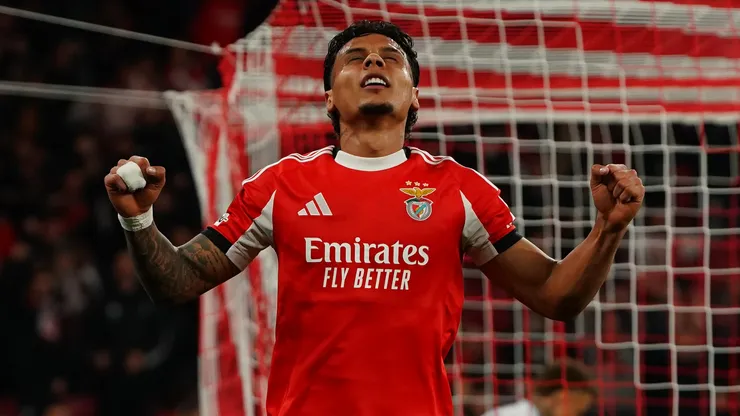 Richard Rios do SL Benfica comemora depois de marcar um gol durante a partida MD6 da Fase MD6 da Liga dos Campeões da UEFA 2025/26 entre SL Benfica e SSC Napoli no Estádio da Luz em 10 de dezembro de 2025 em Lisboa, Portugal. (Foto de Gualter Fatia/Getty Images)