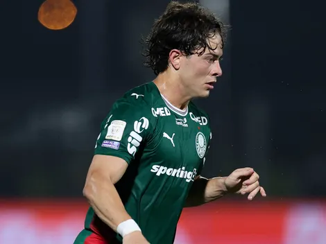 Napoli faz oferta de R$ 78 milhões para fechar com Giay